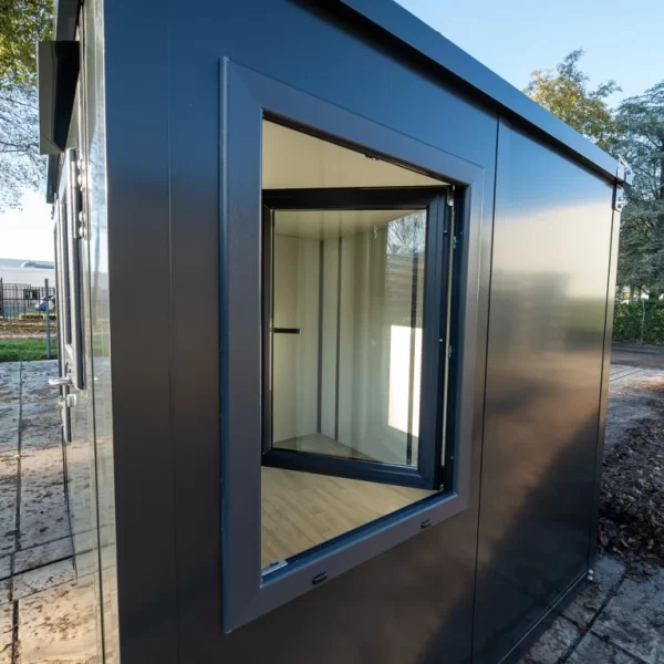 Container bureau anthracite 4x2m avec double porte et fenêtre - Image 2
